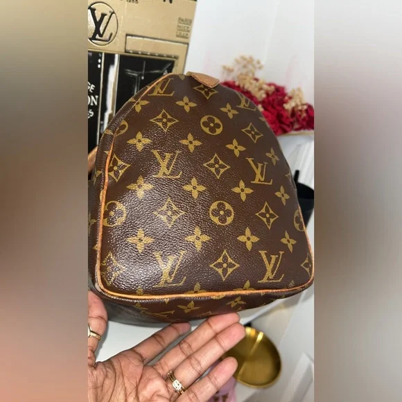 Louis Vuitton Speedy 30 Monogram Canvas - Picture 6 of 16